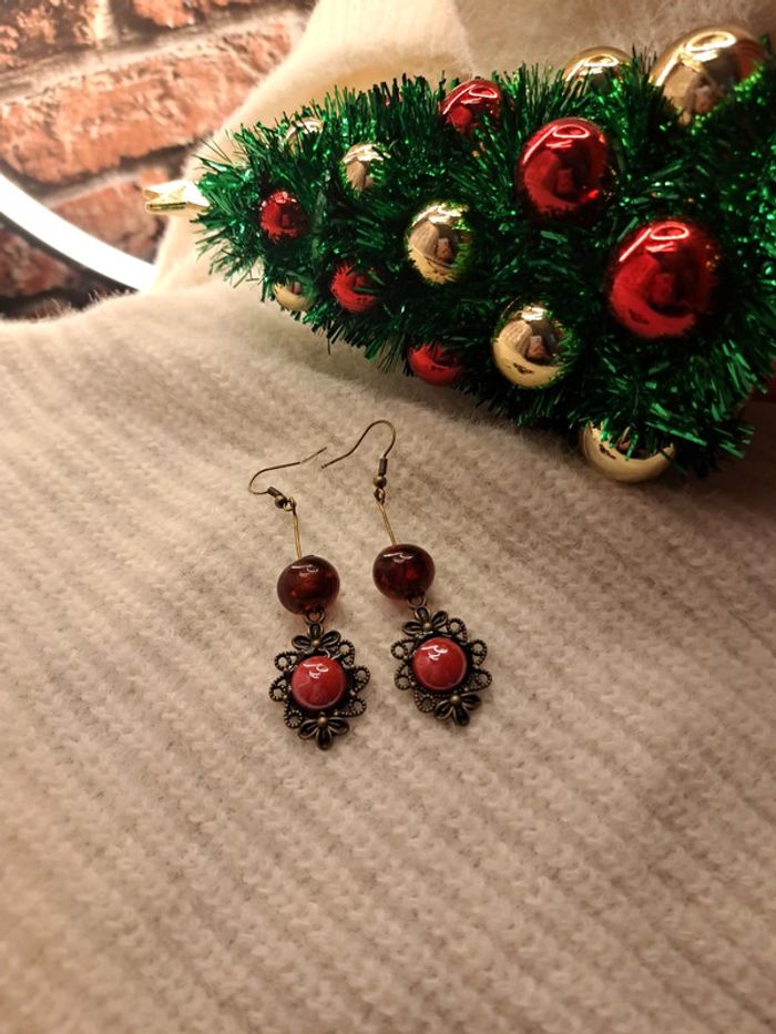 Boucles d'oreilles pendante rouge bronze