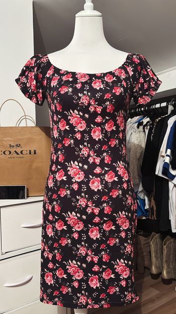 Robe fleurie épaules tombantes Boutique Indépendante TU