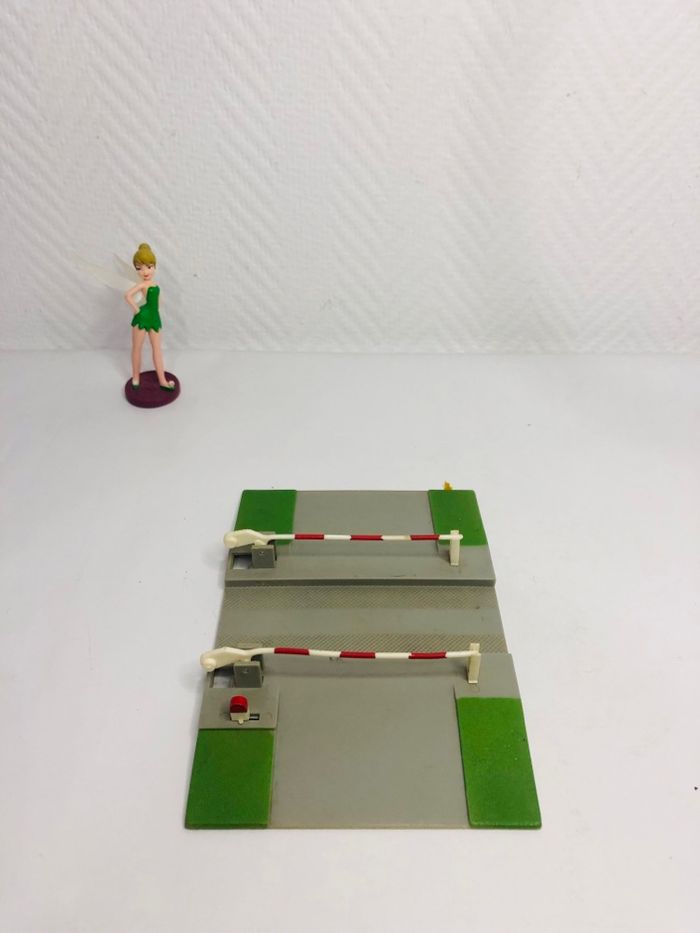 Passage à niveau manuel Jouef