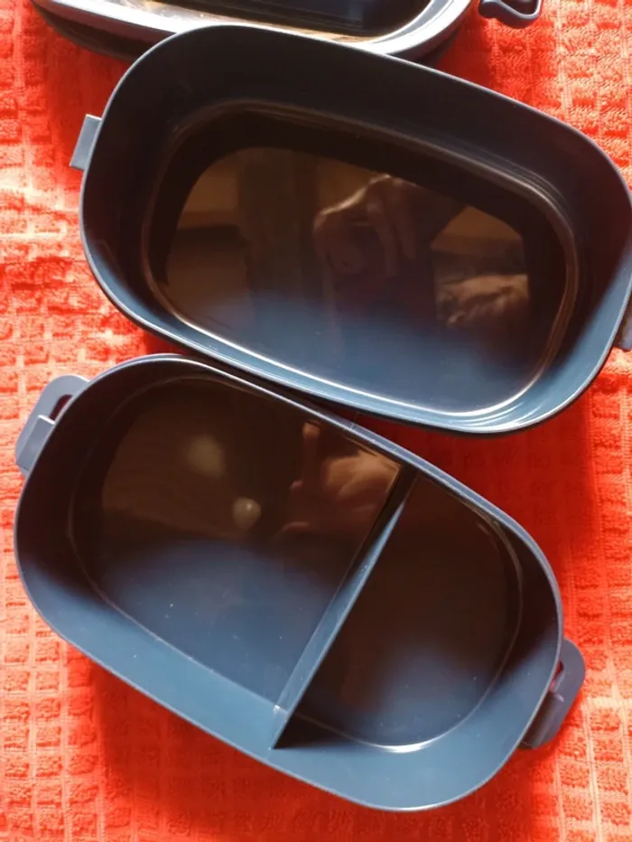 Lunch box avec poignée de transport Neuve - photo numéro 3