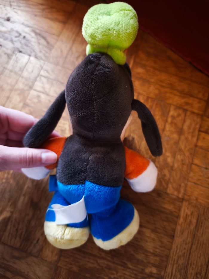Petite peluche Disney Dingo - photo numéro 2