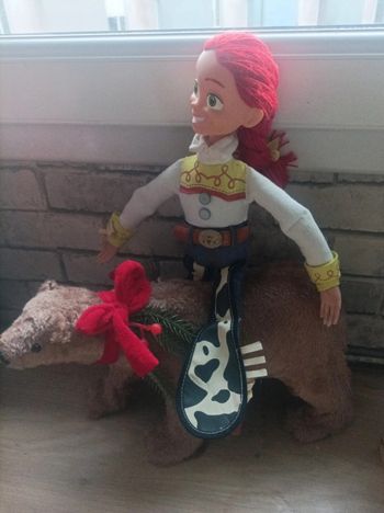 Toy story Jessie parle anglais 36 cm pas de chapeau