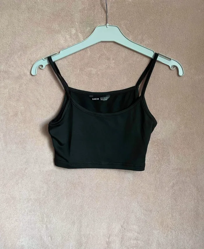 Top T34 + son croptop - Neuf 🖤🤍 - photo numéro 7