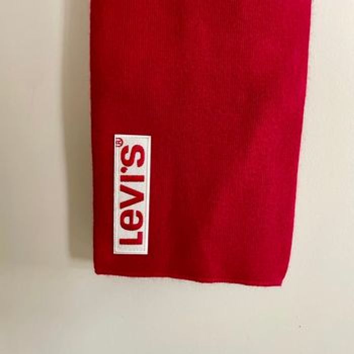 Écharpe Levi’s rouge vif unisexe en maille côtelée Logo brodé 100% acrylique Made in Italy V068 - photo numéro 5