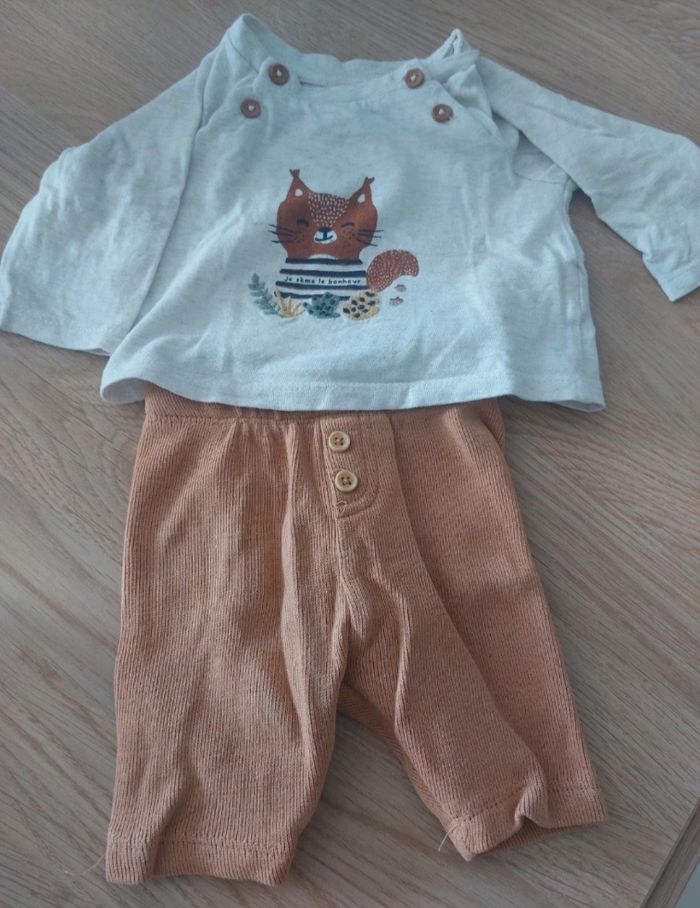 Ensemble pantalon tee shirt