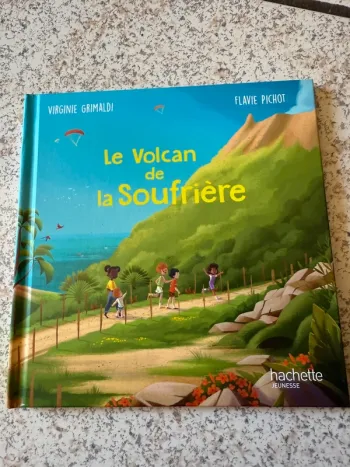 Livre le volcan de la soufrière