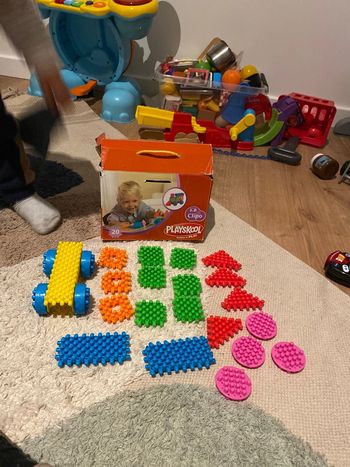 Clipo Playskool