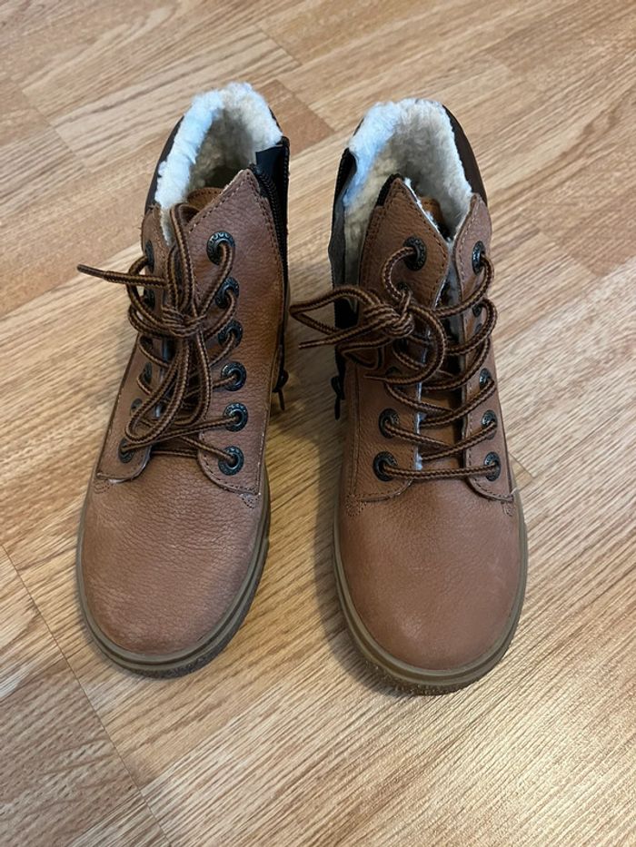 Bottines NEUFS en cuir pointure 32. - photo numéro 2