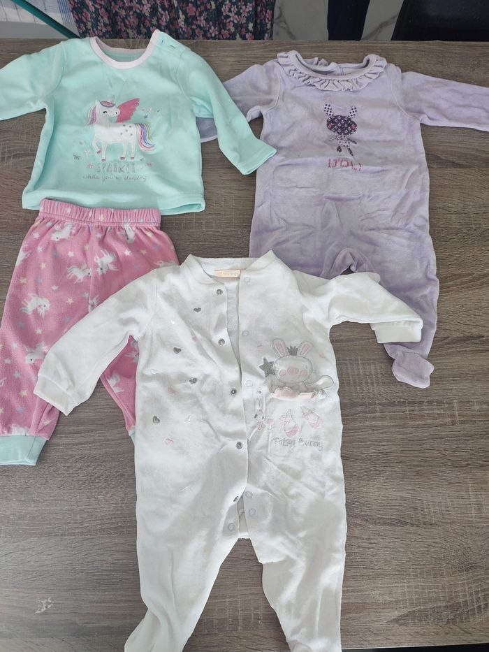 Lot pyjamas fille 6 mois