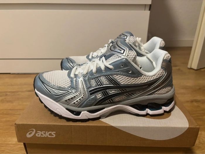 Asics Gel-Kayano 14 Bleu 40 - photo numéro 2