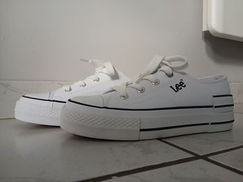 Chaussures Lee blanches T40 neuves