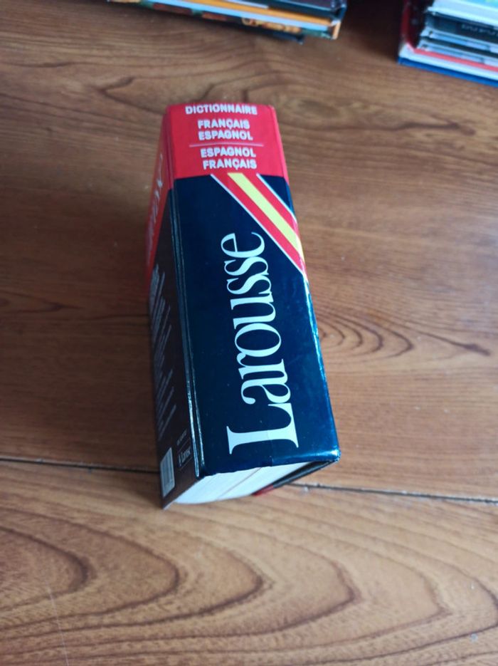 Dictionnaire Larousse français/ espagnol - photo numéro 2