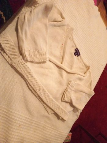 Très joli gilet cache cœur bébé 9 mois