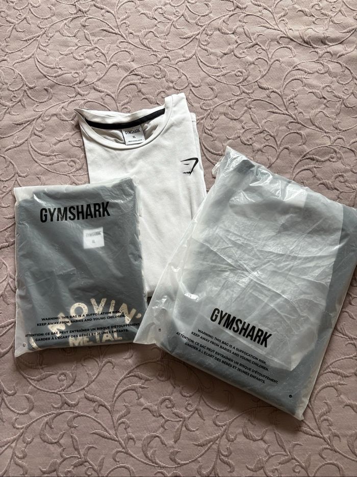 Lot débardeur et t-shirt Gymshark - photo numéro 9