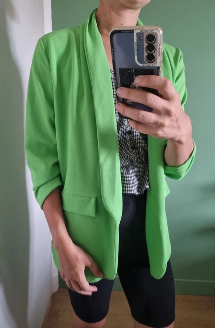 Veste vert granny neuf mais avec mini défaut - photo numéro 4