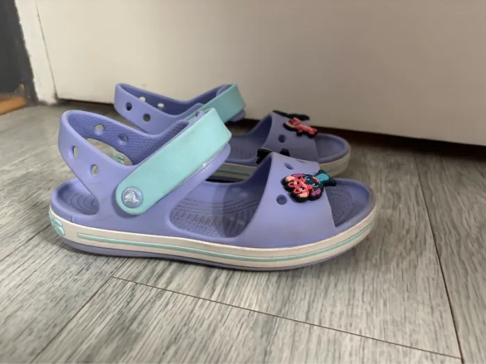 Sandales crocs stitch 33/34 - photo numéro 3