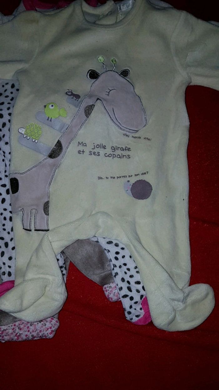 4 pyjamas 3mois fille - photo numéro 3