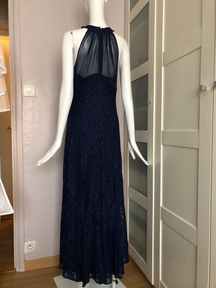 Robe de soirée bleue à paillettes - photo numéro 8