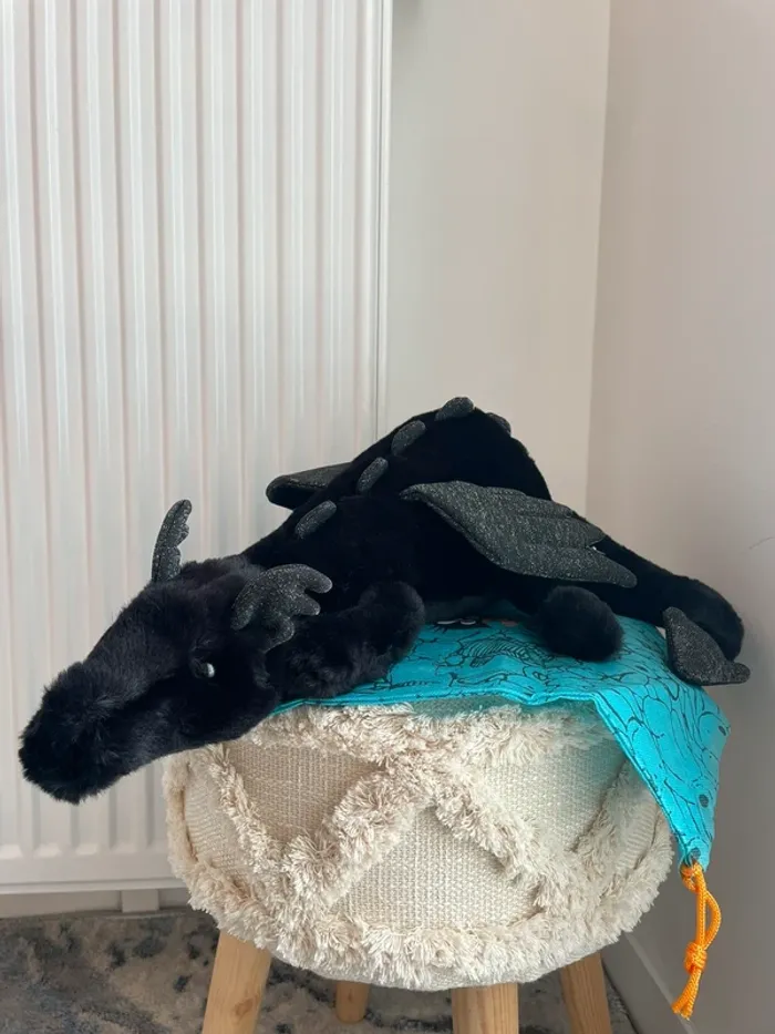 Peluche Jellycat Onyx Dragon Large 🐉🖤 - photo numéro 9