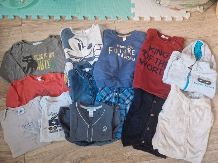 Lot 13 vêtements 12 mois, garçon, mi saison