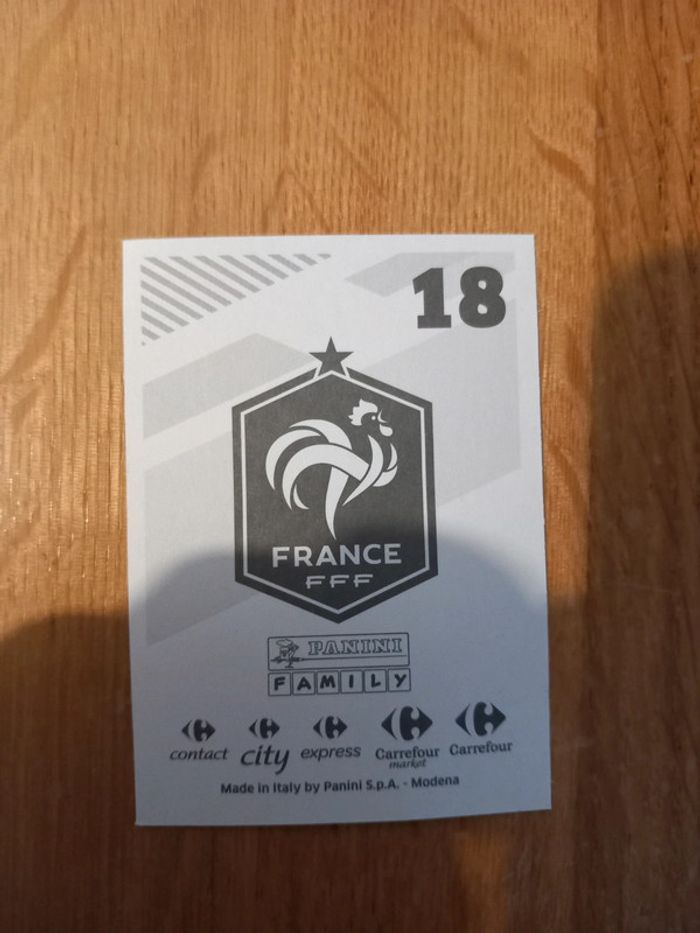 Carte Argent Raphaël Varane 18 France FFF Panini Family Carrefour - photo numéro 2
