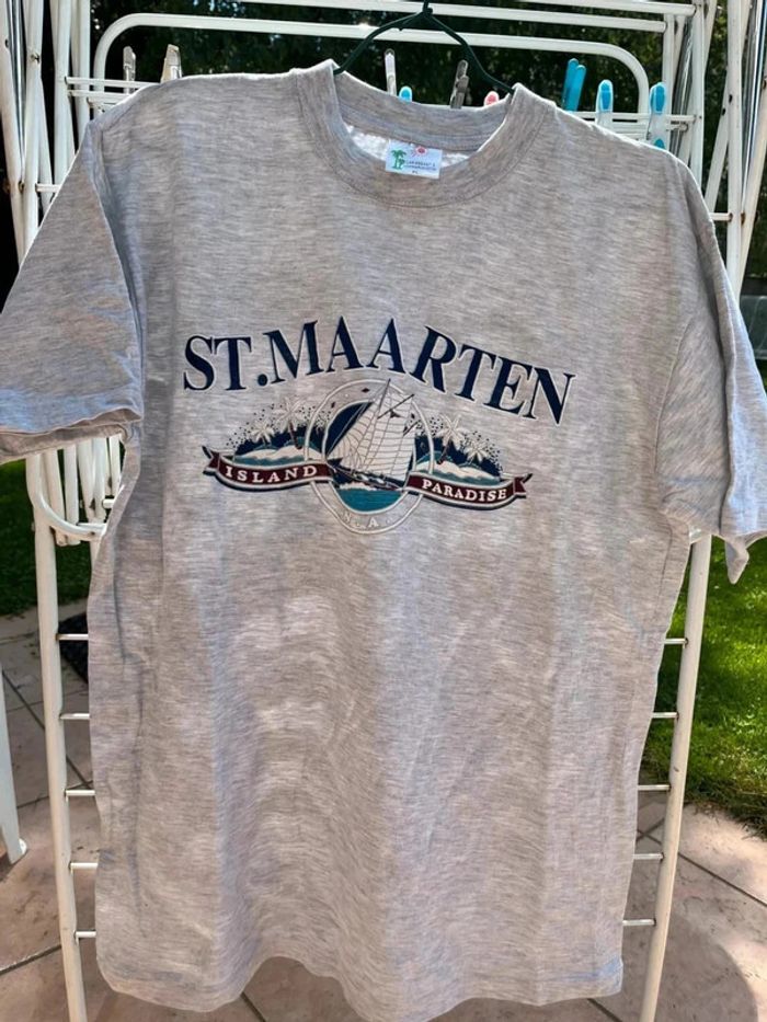 T shirt de Saint Martin gris peu porté