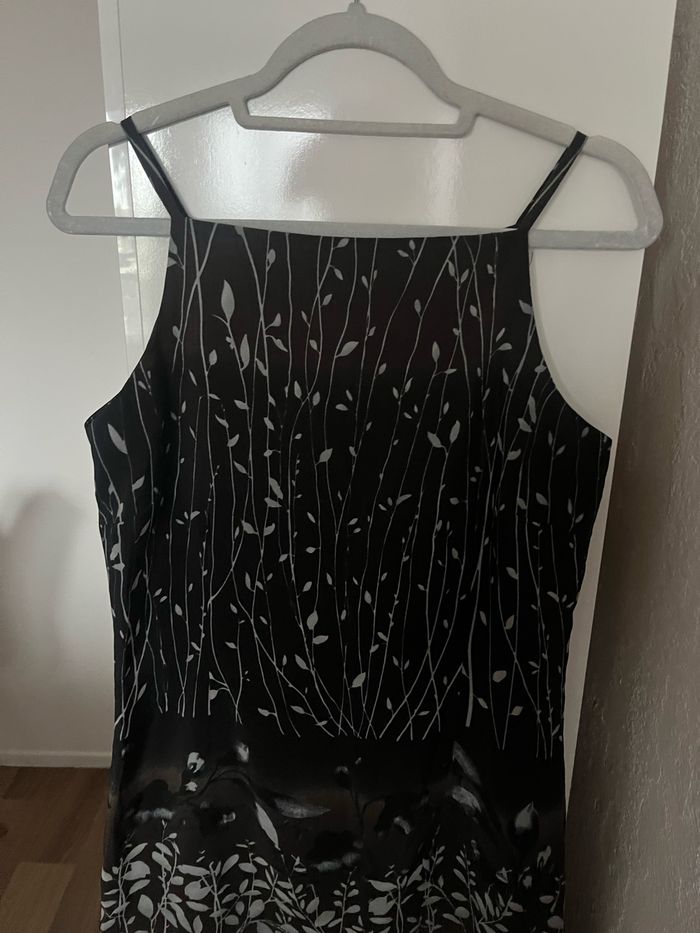 robe à fleurs - photo numéro 2