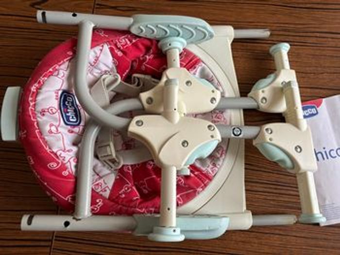 Siège de table pivotant Chicco 360 degrés - photo numéro 7