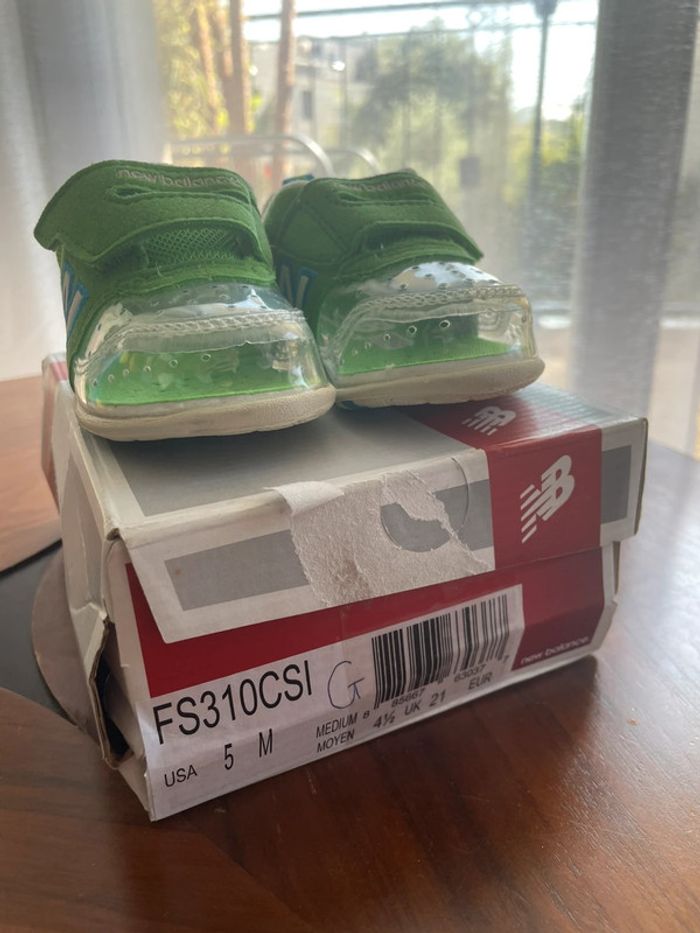 New balance transparentes à scratch taille 21 - photo numéro 2