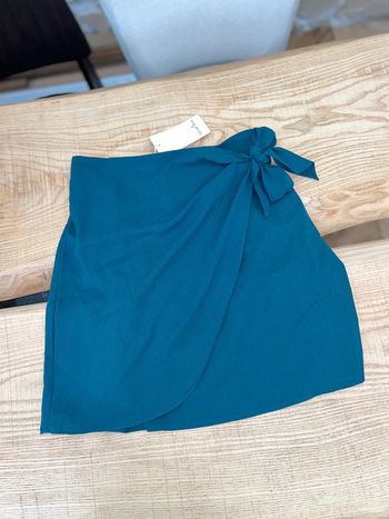 Jupe bleu canard taille S 36 38 élastique neuve avec étiquette marque cerise blue femme