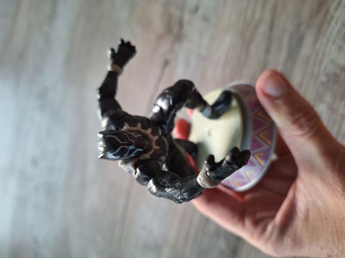 Figurine Marvel Black Panther - Kinder Surprise - photo numéro 2