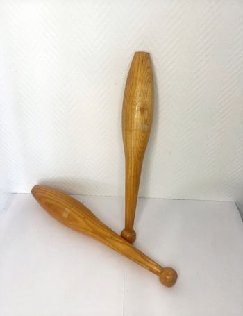 Quilles de jonglage en bois 
