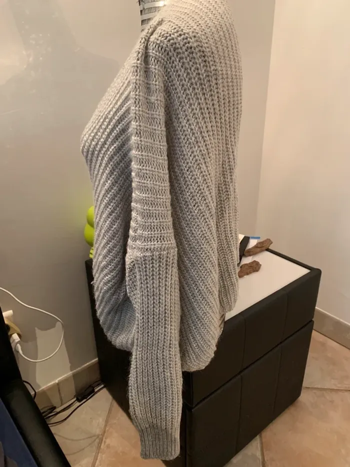 Jolie pull en maille taille 38 - photo numéro 3