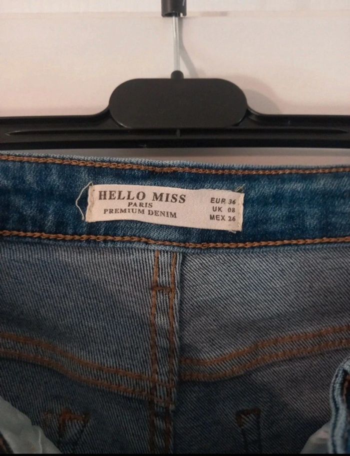 Jean coupe droite. Taille 36. Hello Miss - photo numéro 2