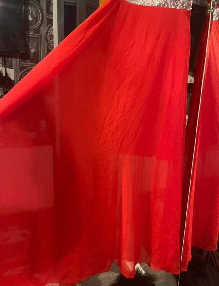 robe avec traîne 38/40 rouge et sequin argenté neuf - photo numéro 10