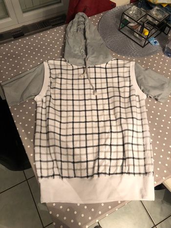 Tee shirt pull