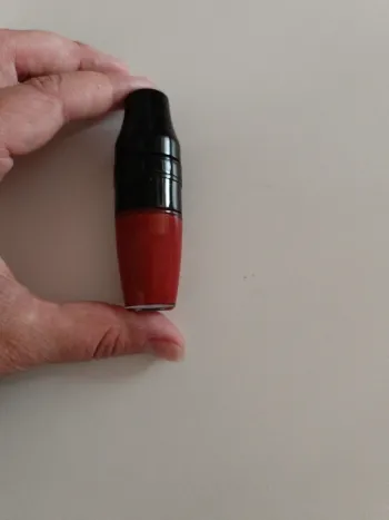 Rouge à lèvres mat Lancôme – 374 kiss me chérie (neuf, sans boîte)