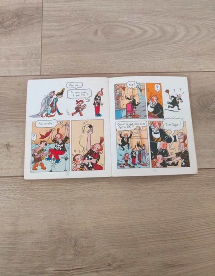 Livre (les pétules) - photo numéro 3