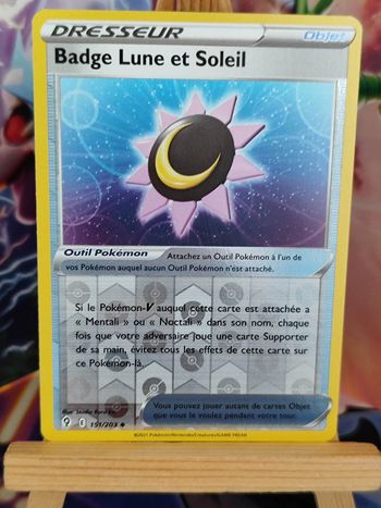 Badge lune et soleil reverse 151/203 évolution céleste