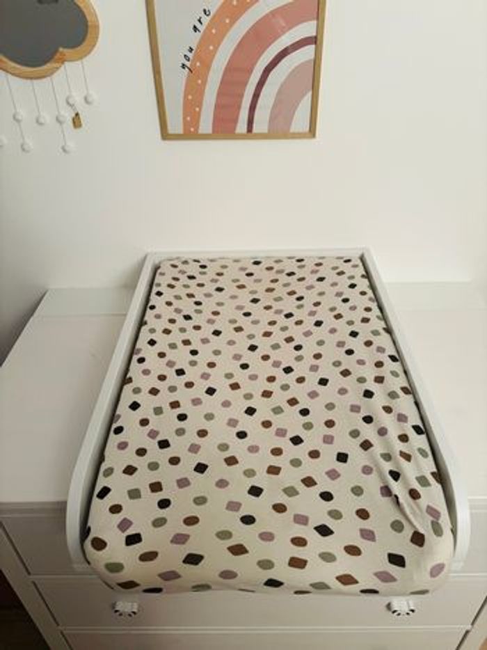 Commode IKEA HEMNES + table à langer - photo numéro 2