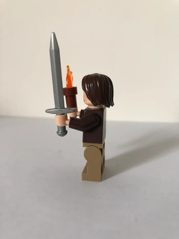 Figurine type lego Aragon grand pas le rôdeur. le seigneur des anneaux - photo numéro 2