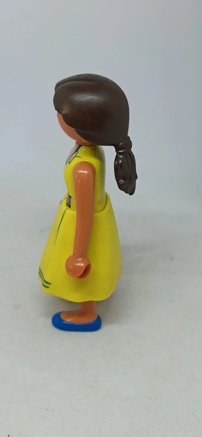 Femme robe jaune avec cheveux longs spirit playmobil - photo numéro 2
