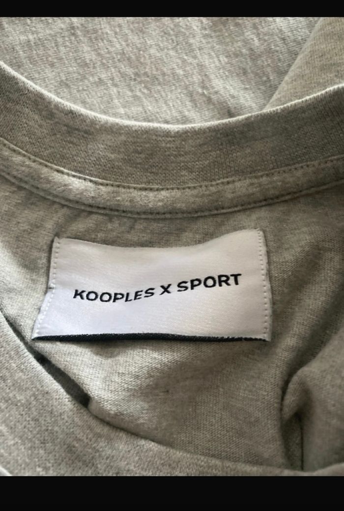TEE SHIRT THE KOOPLES TAILLE M COMME NEIF GRIS LOGO FLUO - photo numéro 7