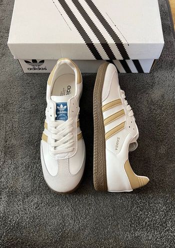 Basket Adidas samba blanche et beige taille 38 ( avec défauts )