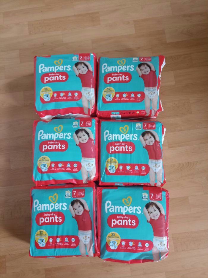 Lot de six paquets couches Pampers pants culottes T7 taille 7