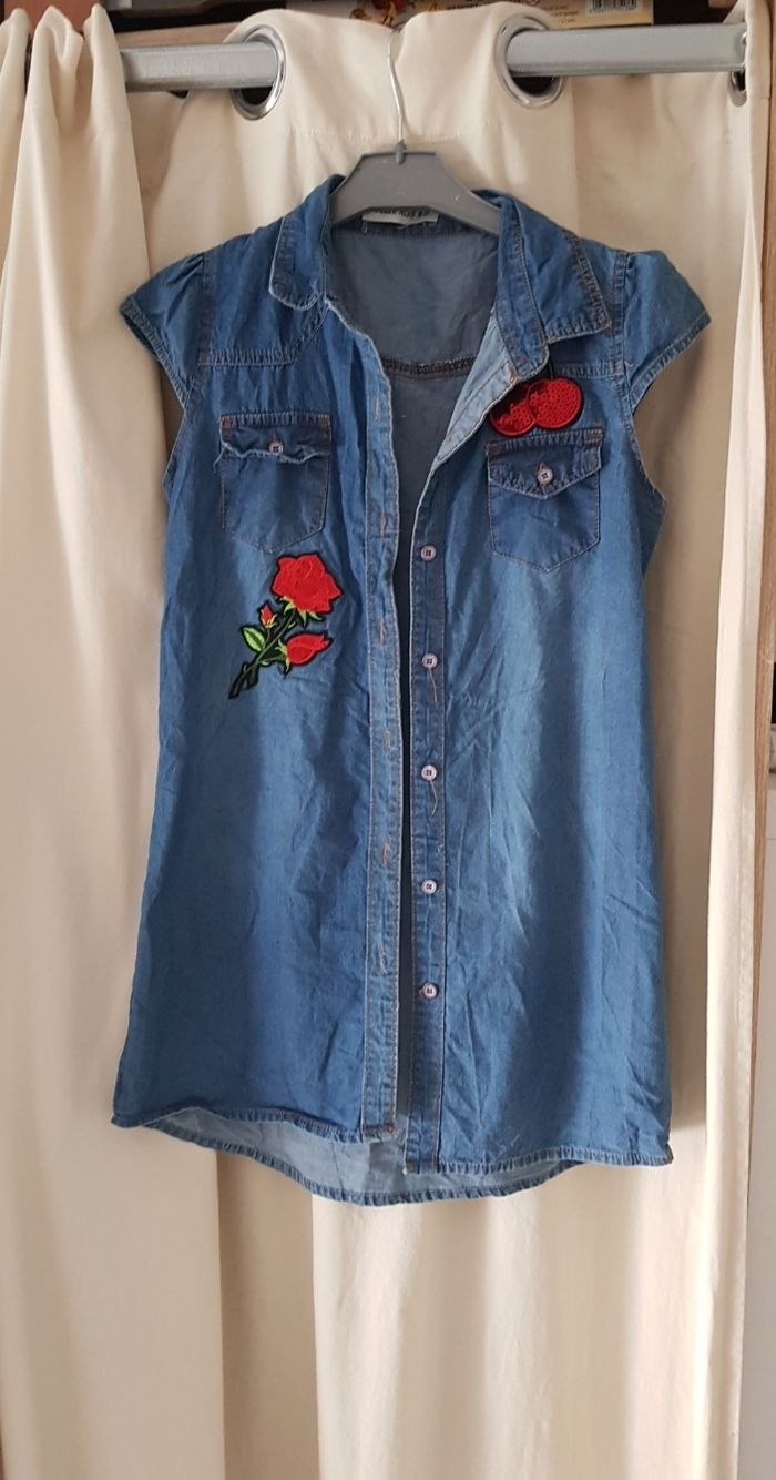 👾 Robe en jean avec roses - photo numéro 2