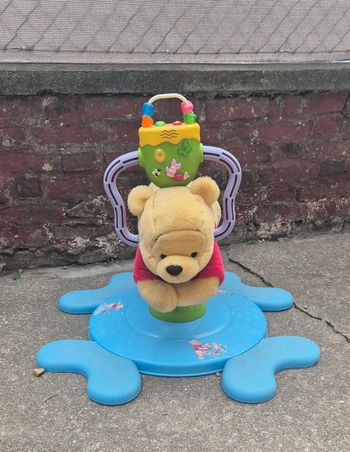 Winnie L'ourson sauteur