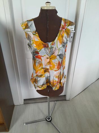 Petit haut local en lin  modèle unique taille 40