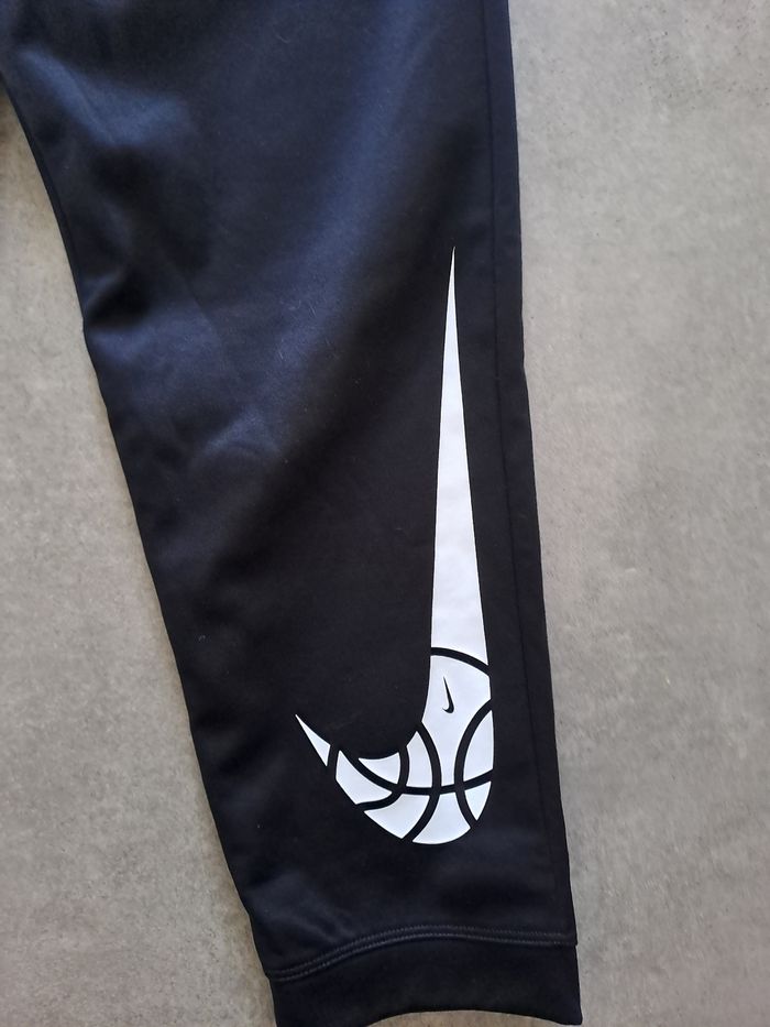 Pantalon nike basket 12 ans (taille L nike) - photo numéro 2