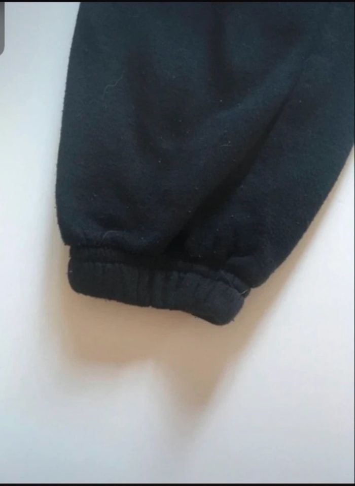 Pantalon sport pour garçon TRÈS BON ÉTAT taille 6 ans couleur noir - photo numéro 2